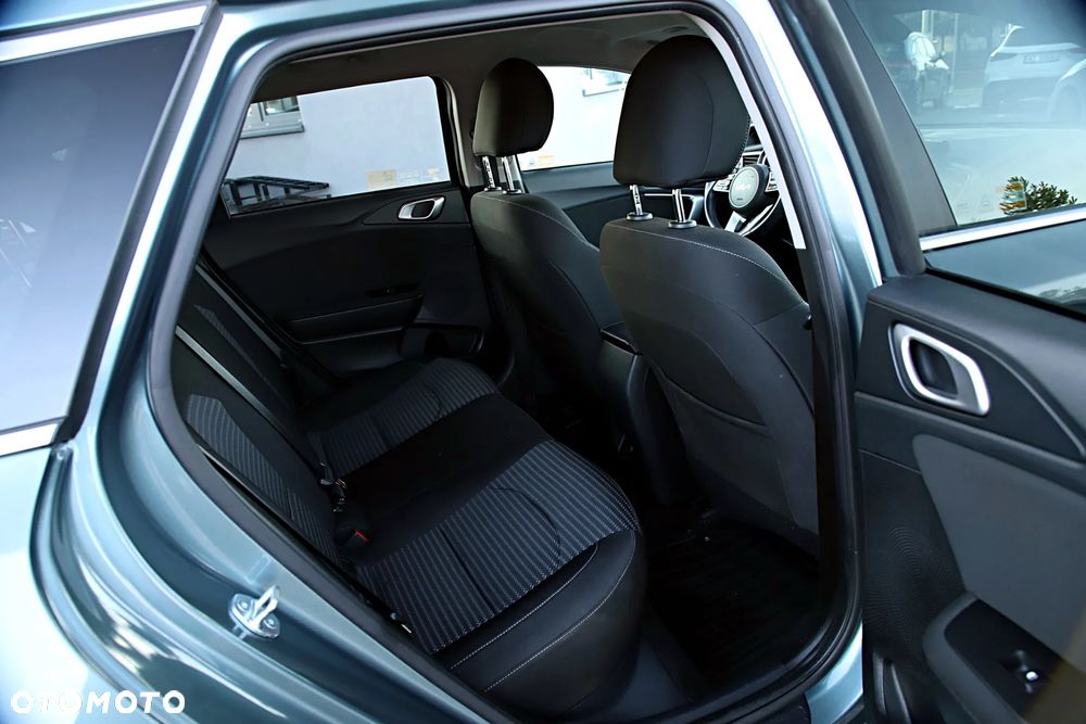 Kia Ceed 1.5 T-GDI M - 28