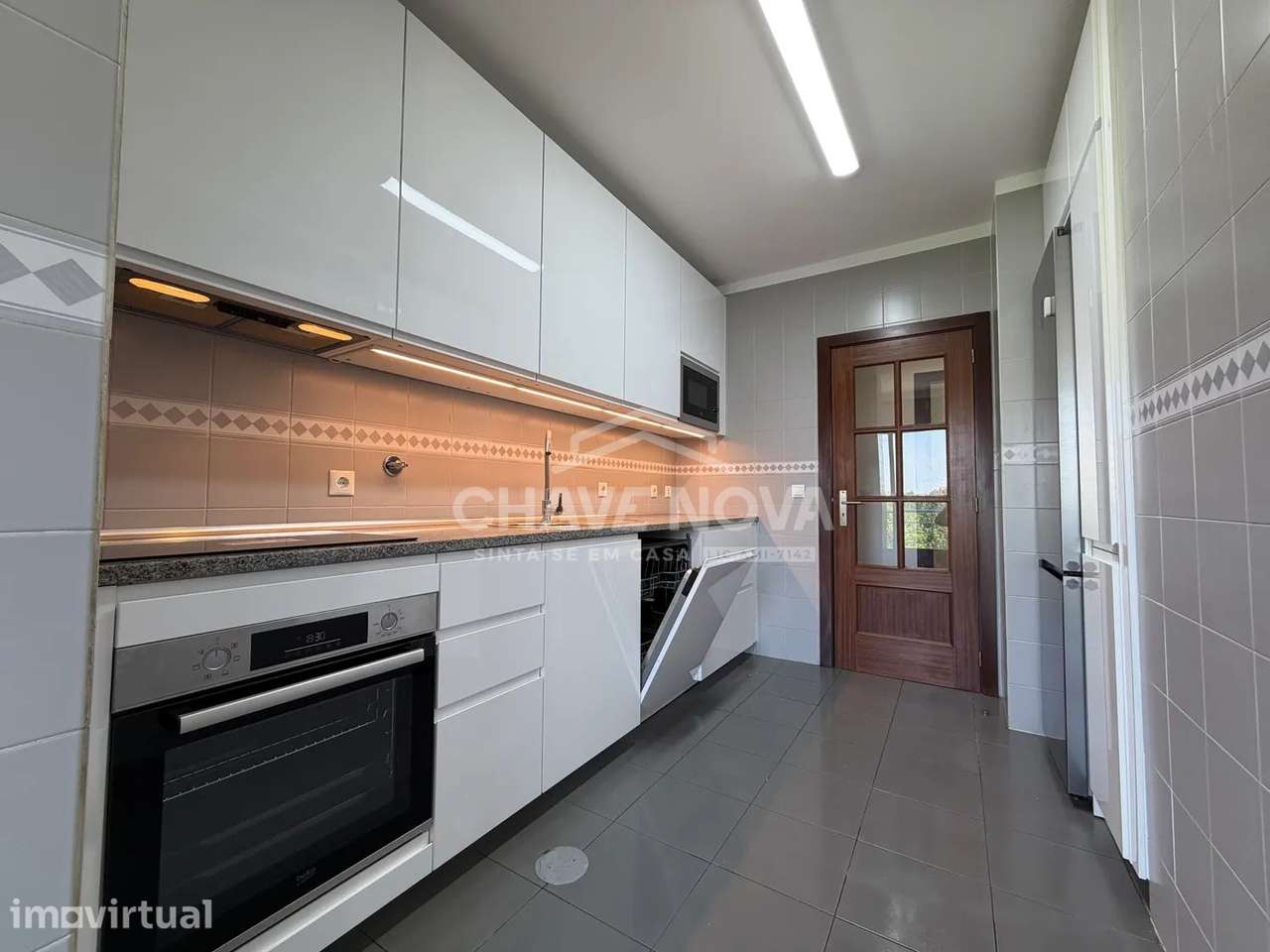 Apartamento T2 em Mafamude | Junto à Nova Linha do Metro Rubi - Grande imagem: 2/36