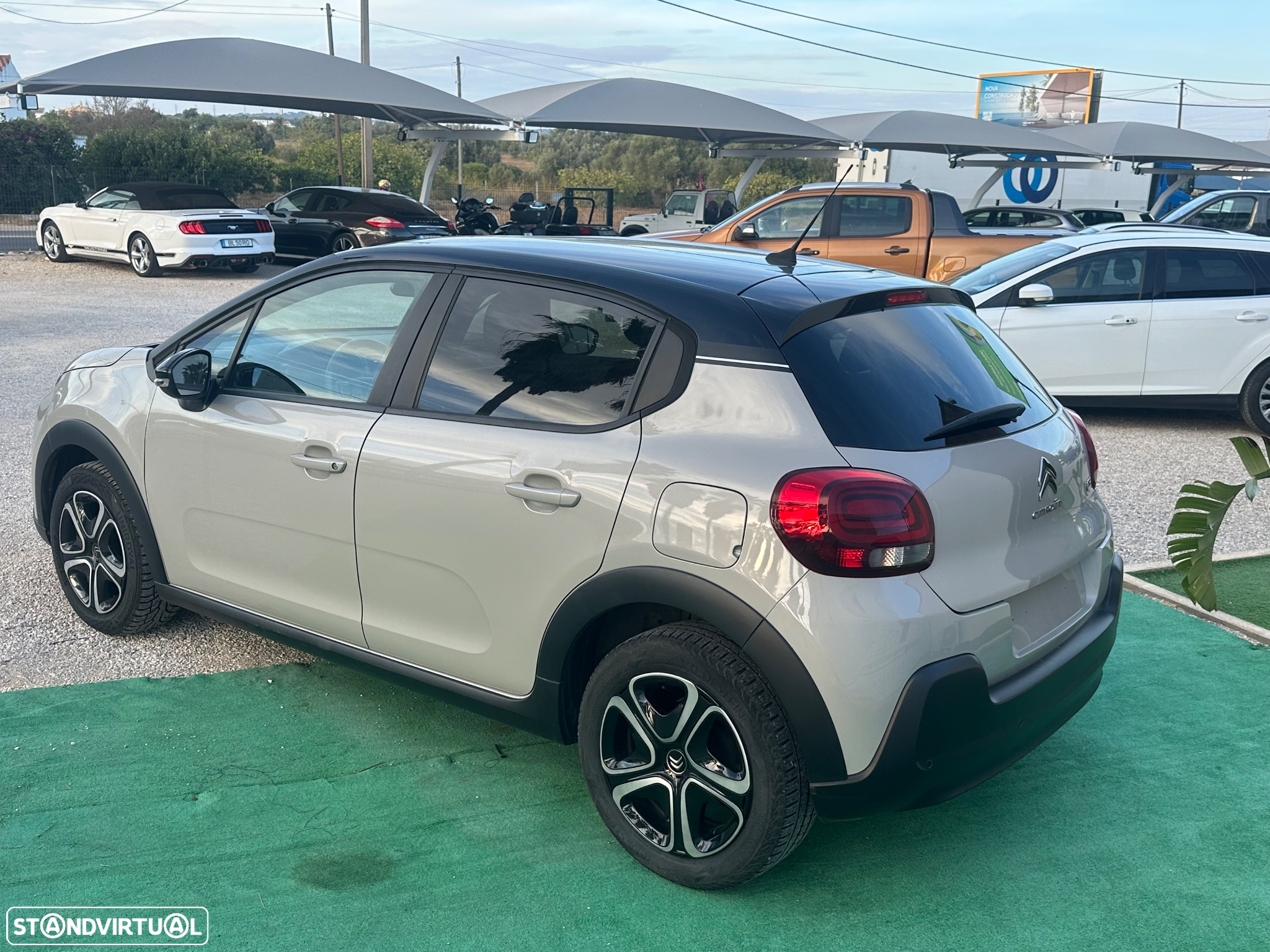 Citroën C3 1.2 PureTech Shine - 2