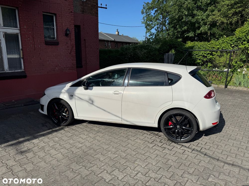 Seat Leon 2.0 TSI Cupra R - 2