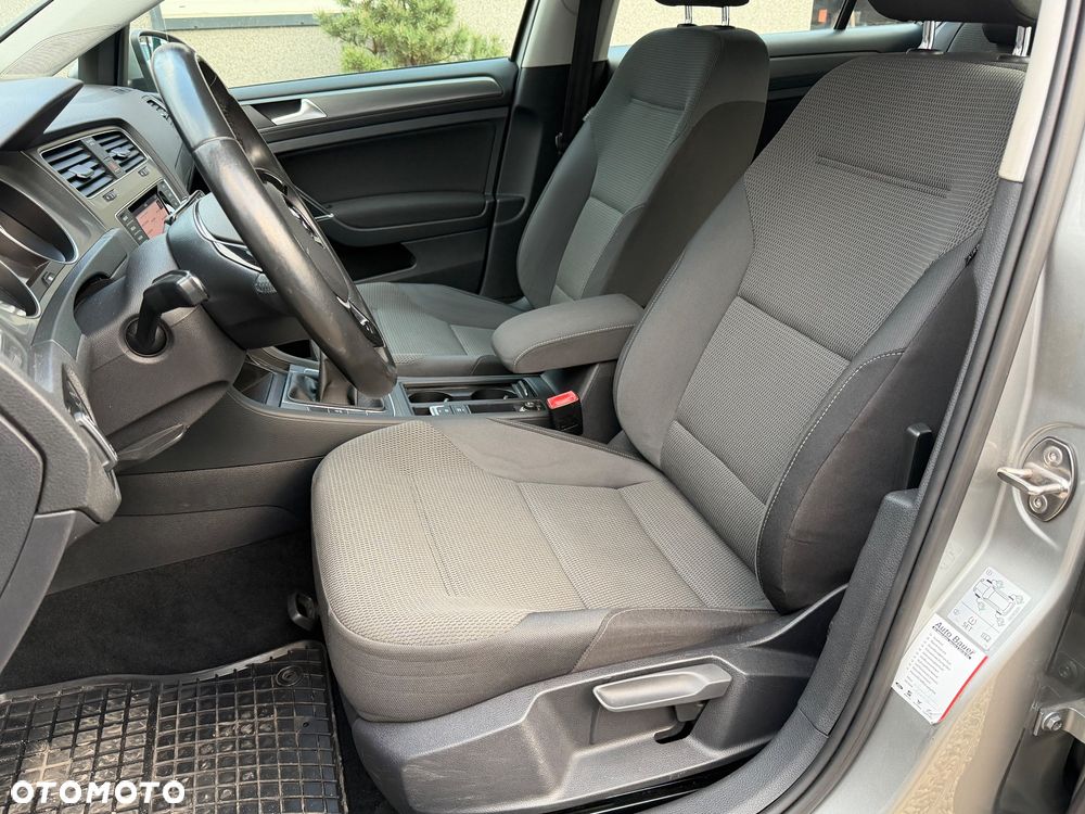Volkswagen Golf 1.2 TSI BMT Trendline Perfectline - 10