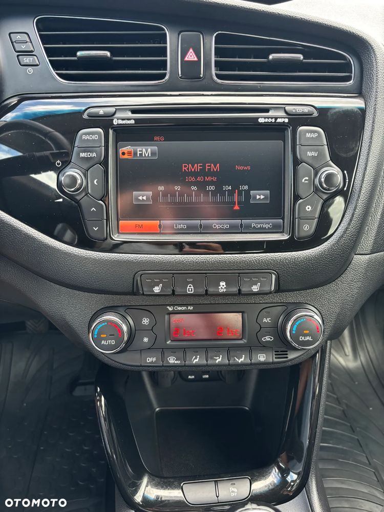 Kia Ceed 1.6 CRDi 128 ISG Platinum Edition - 23