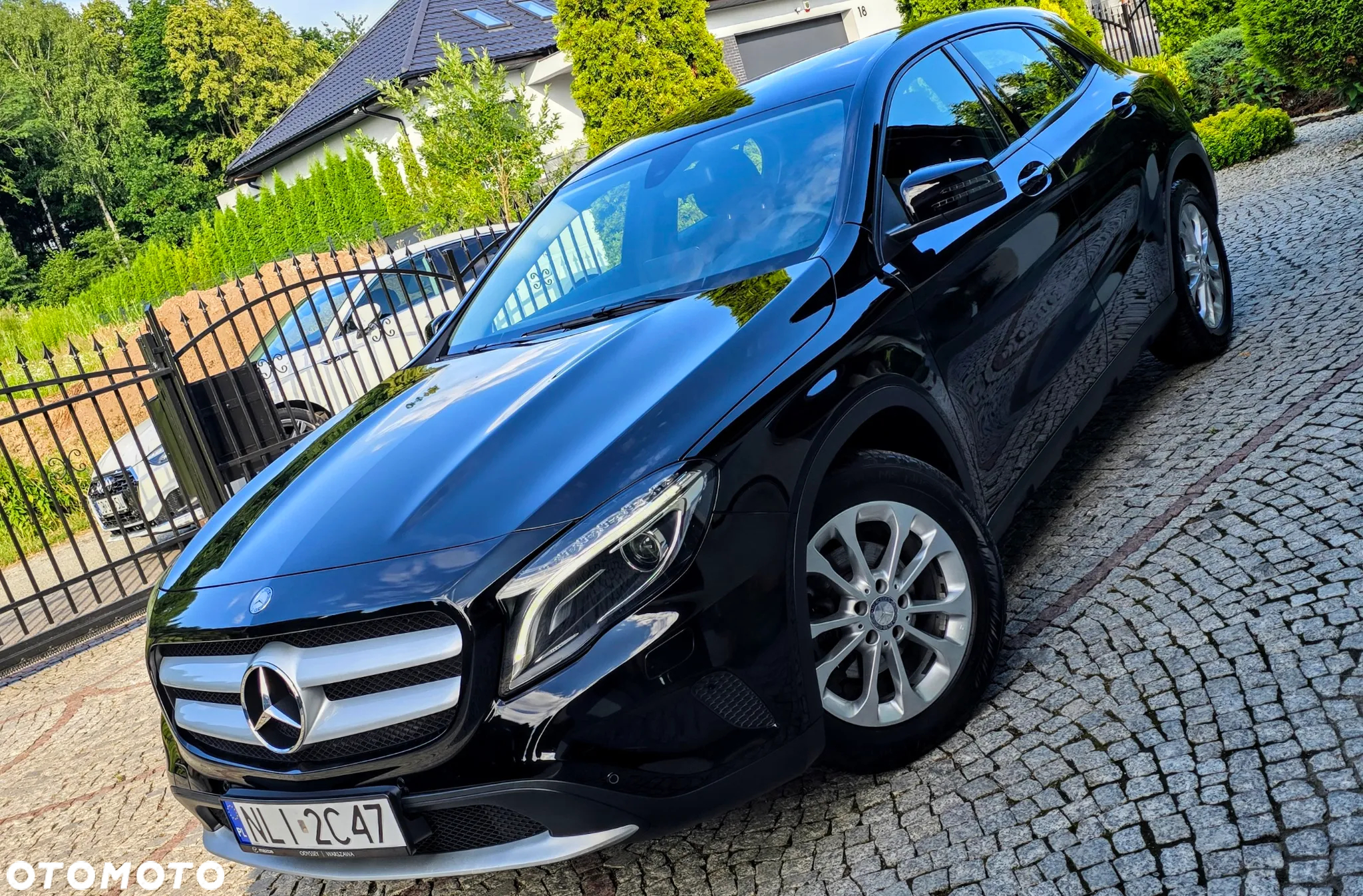Mercedes-Benz GLA 180 - 39