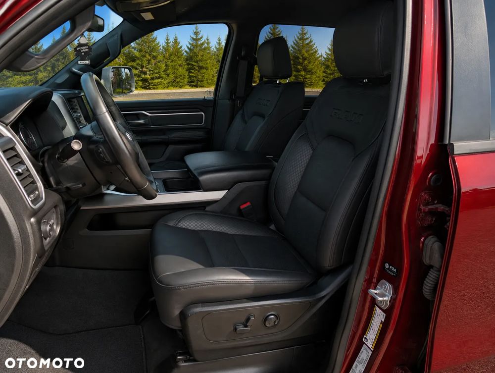 RAM 1500 Crew Cab Shortbed Bighorn - 12