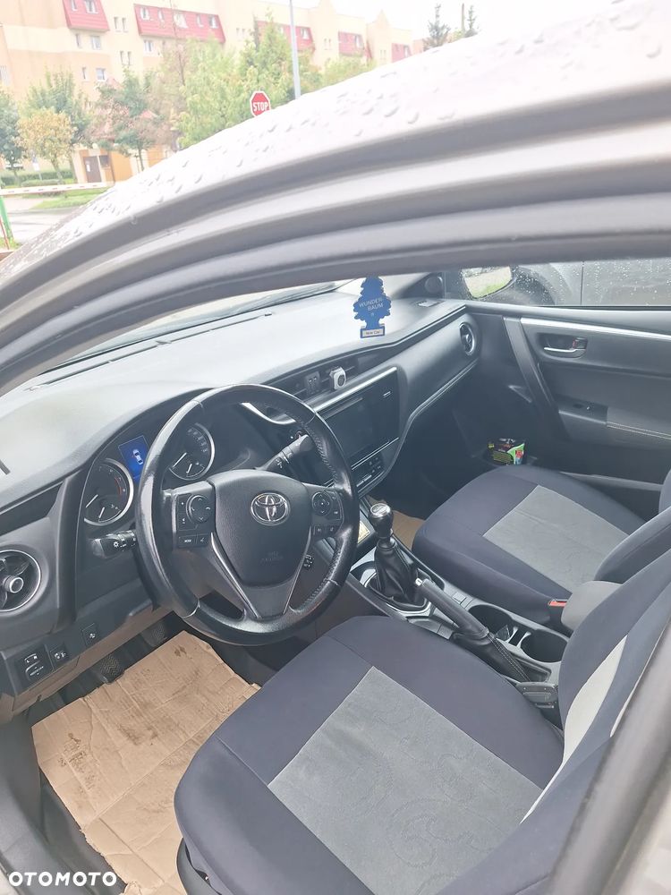 Toyota Corolla 1.6 Comfort - 7