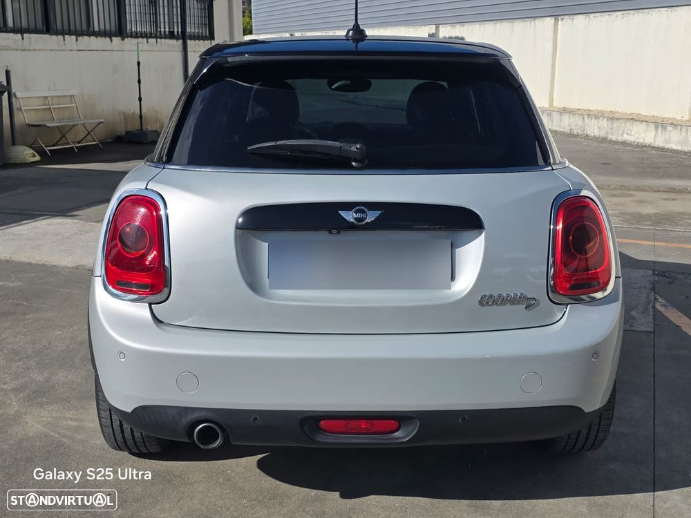 MINI 5 Portas Cooper D Auto - 5