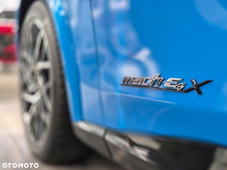 Ford Mustang Mach-E - 4