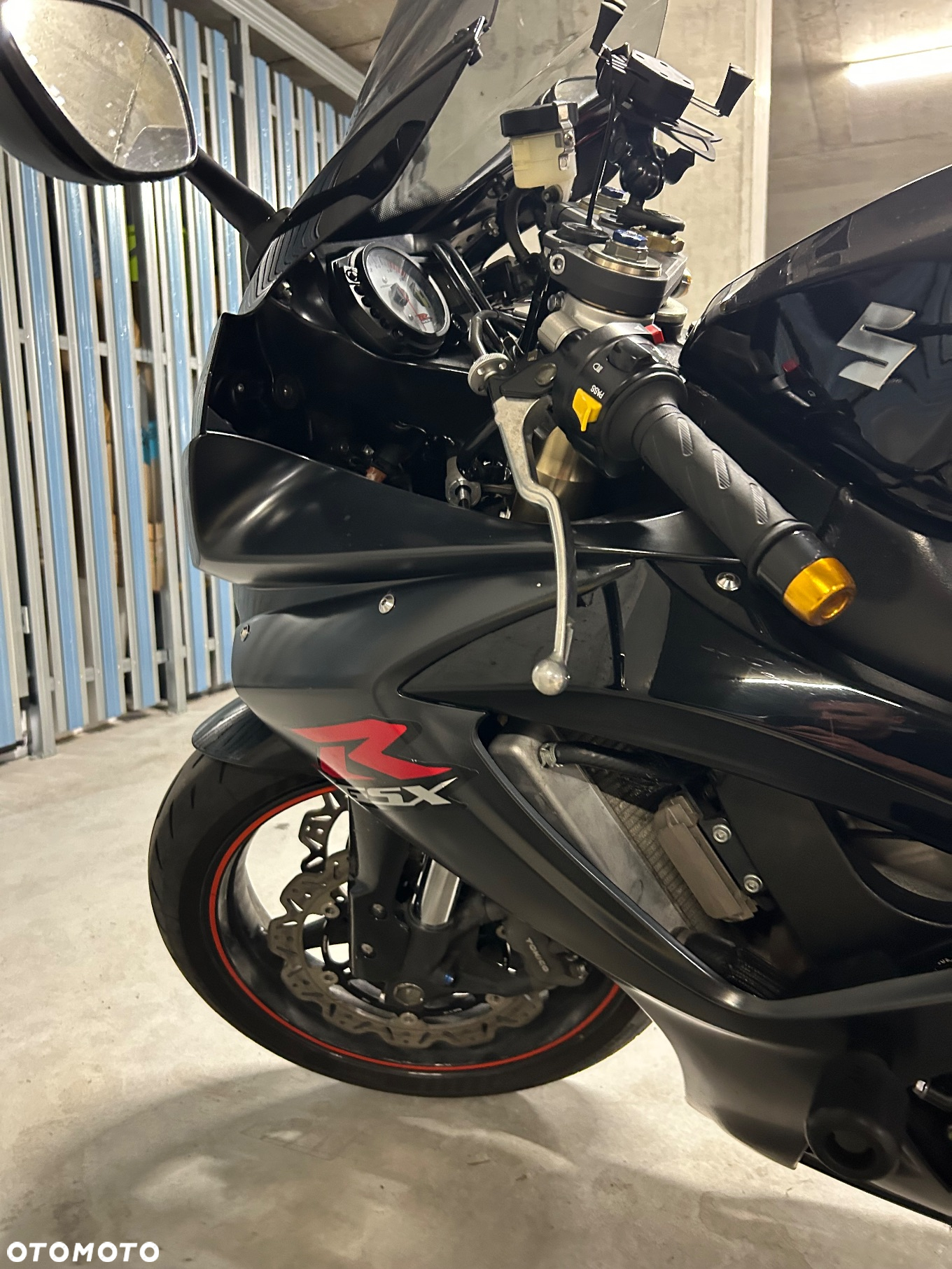 Suzuki GSX-R - 11