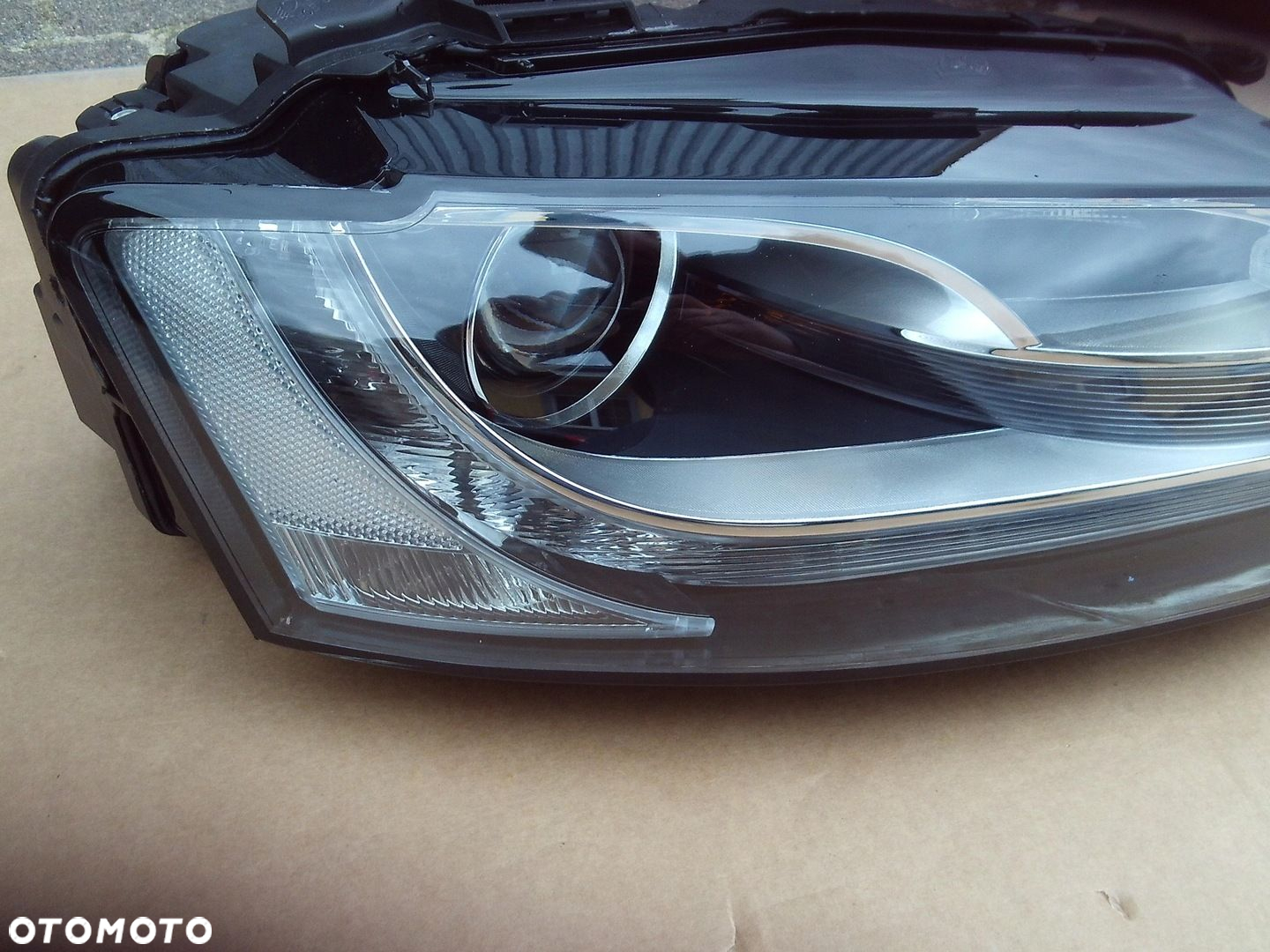 LAMPA PRAWA AUDI A5 8K0 BI XENON NIESKRĘTNY ŁADNA - 2