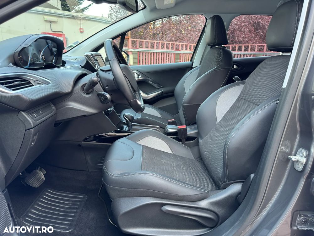 Peugeot 2008 PureTech 110 Stop&Start EAT6 Allure - 11