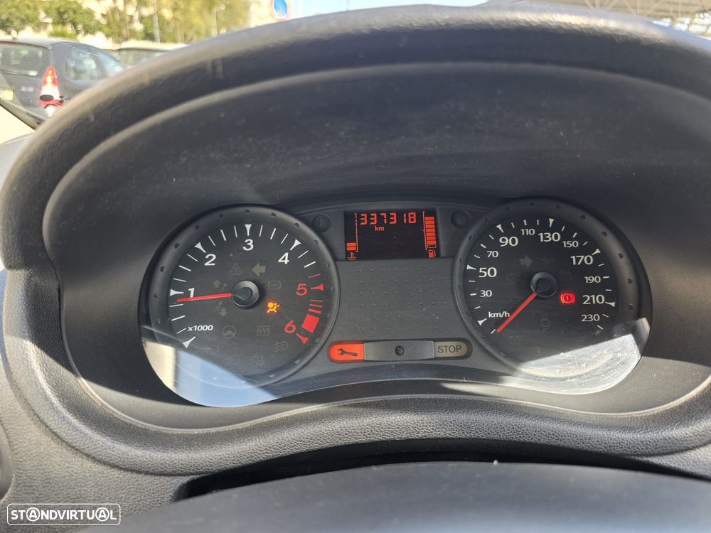 Renault Clio 1.5 dCi Pack - 10