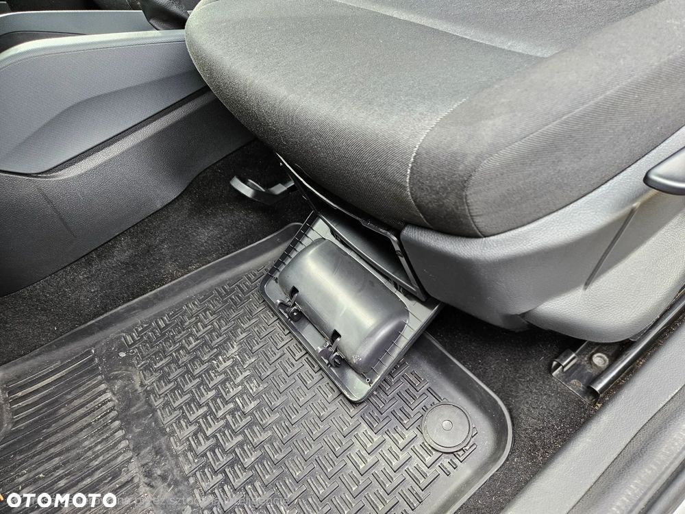 Skoda Fabia 1.2 TSI Active - 19