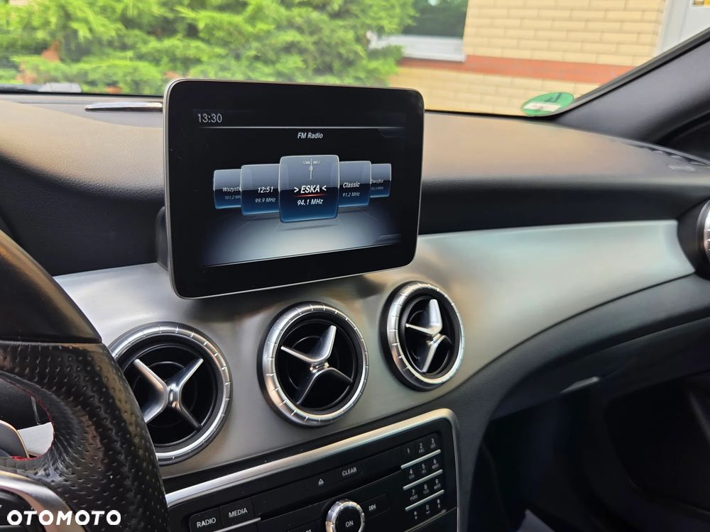 Mercedes-Benz CLA 200 7G-DCT AMG Line - 34