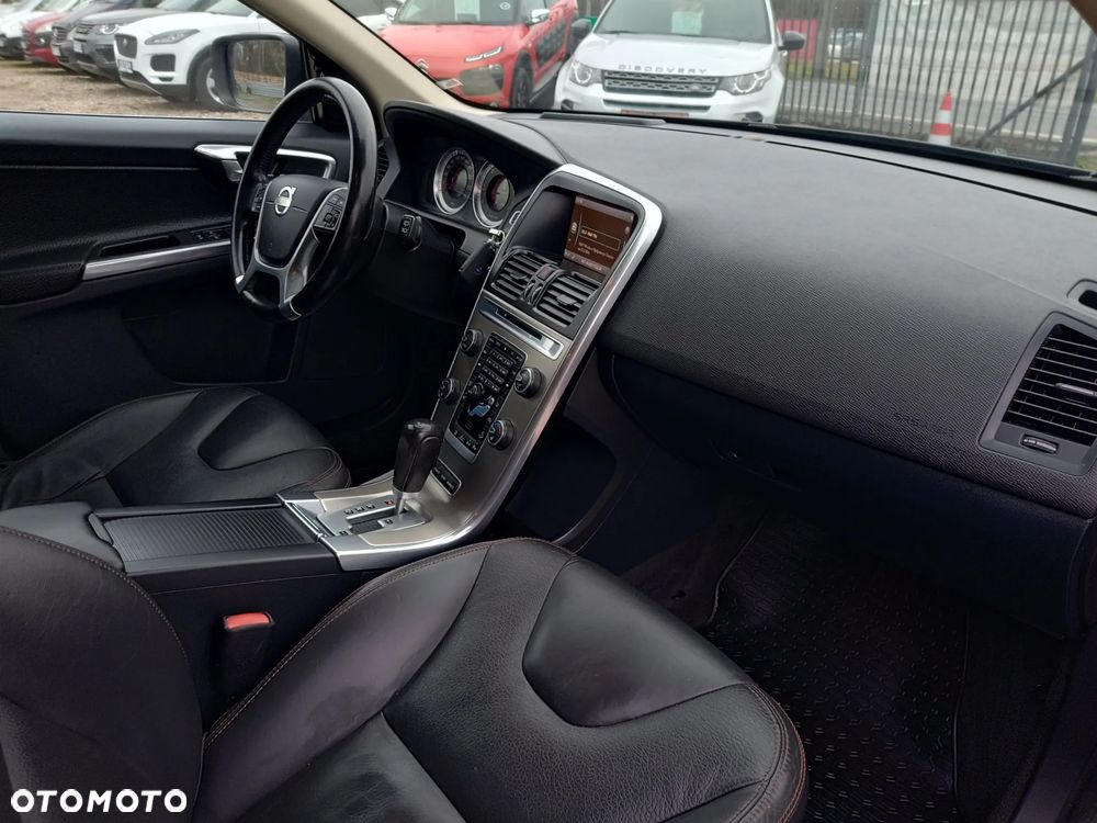 Volvo XC 60 D5 AWD Edition Pro - 16