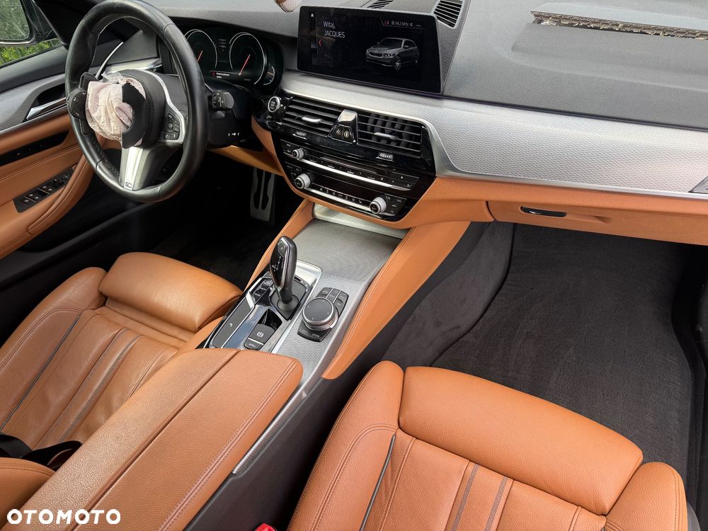 BMW Seria 5 520d M Sport Edition - 16