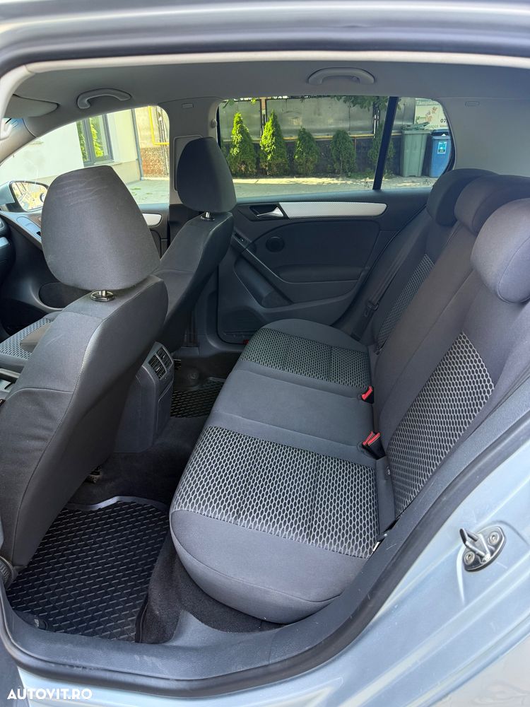 Volkswagen Golf 1.6 TDI DPF Trendline - 9