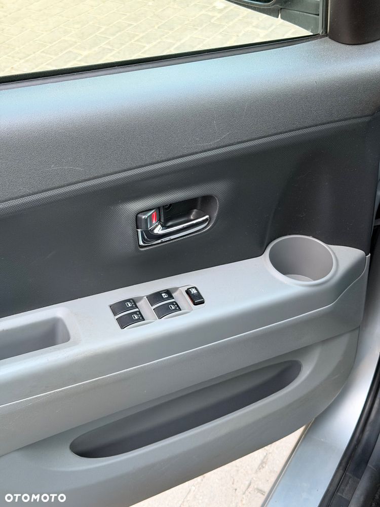 Subaru Justy - 12