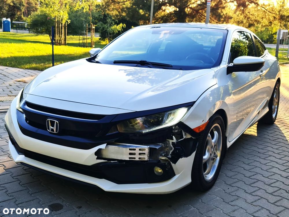 Honda Civic 2020 photo 2
