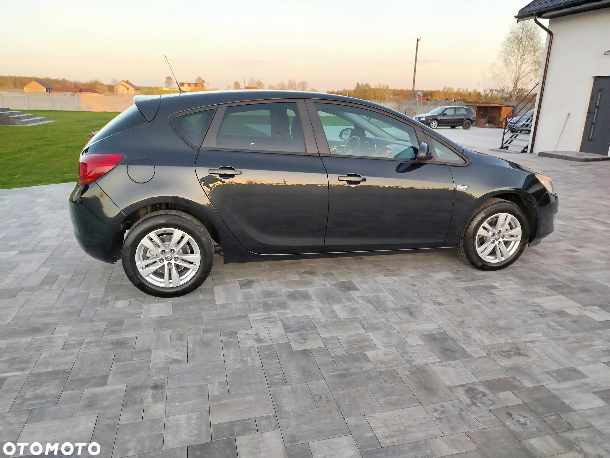 Opel Astra 1.4 EcoFLEX Innovation - 2