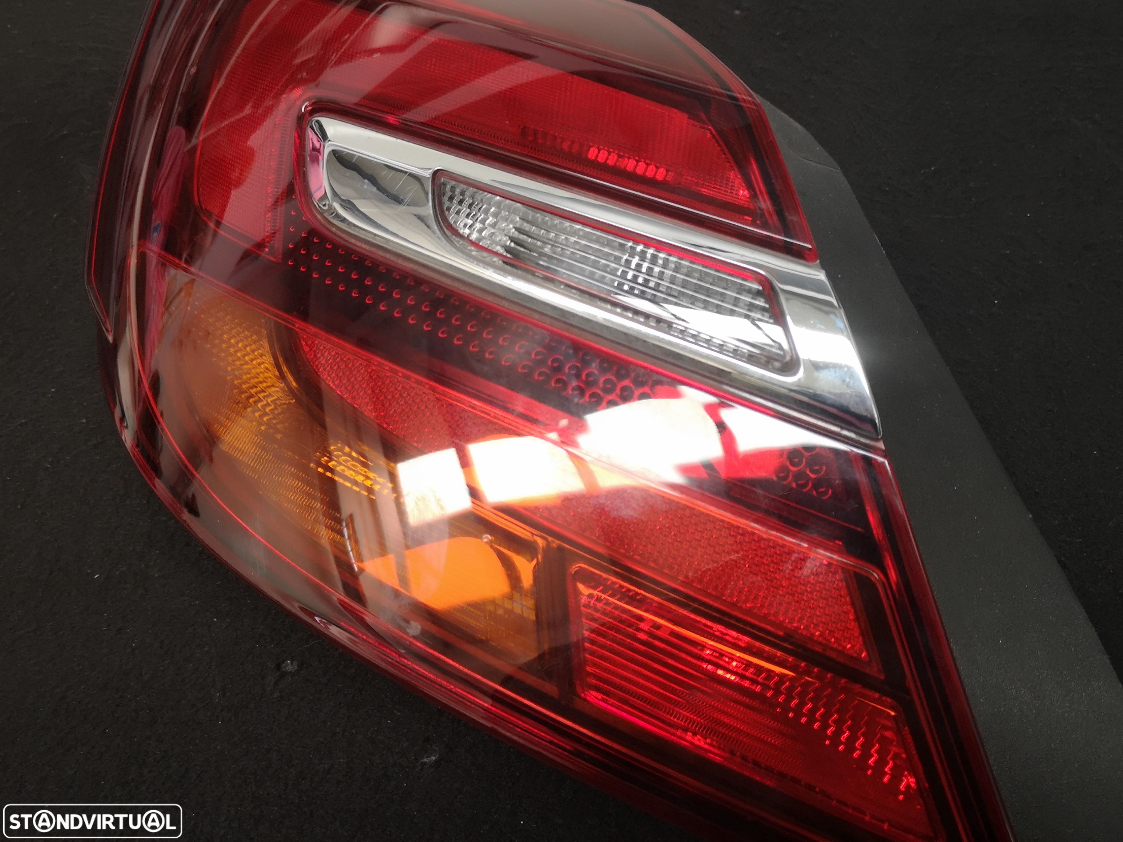 Farolim traseira esquerda Led OPEL INSIGNIA HATCHBACK 2013-2017 - 1