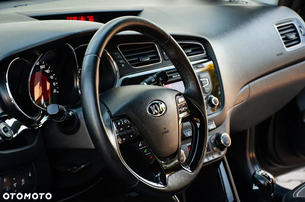 Kia Ceed 1.6 CVVT LX - 23