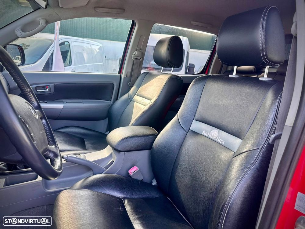 Toyota Hilux 3.0 D-4D 4WD CD Tracker CA+EP+Navi - 14