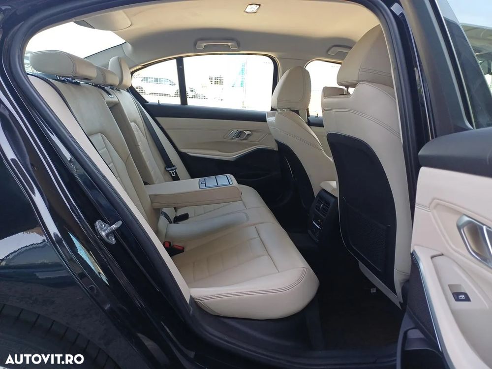 BMW Seria 3 330e AT PHEV - 24