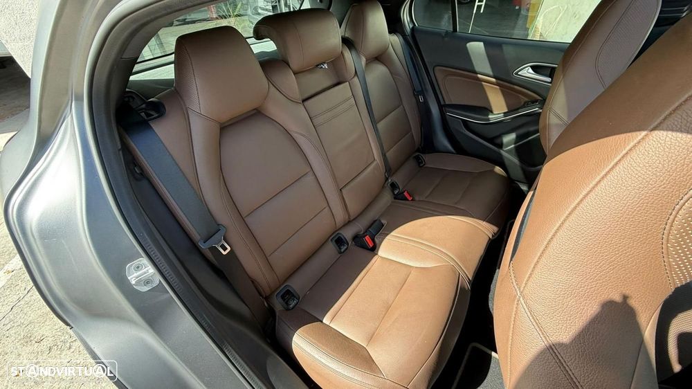 Mercedes-Benz GLA 220 d Urban — fotografia 6