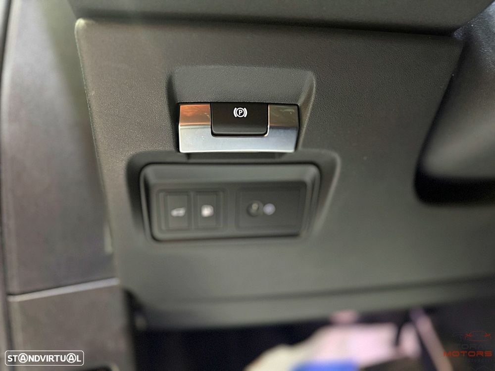 Land Rover Range Rover Evoque P300e R-Dynamic - 19