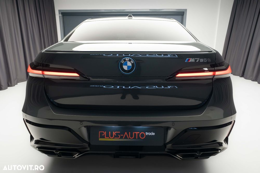 BMW M7 M760e xDrive AT PHEV - 13