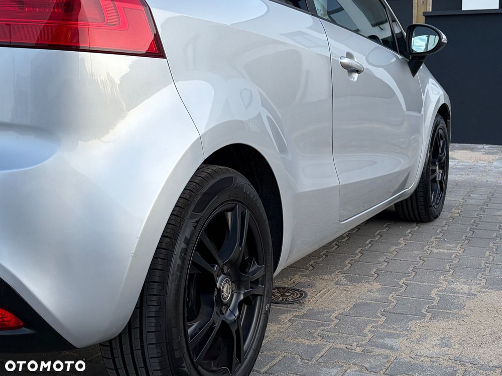 Kia Rio 1.4 Spirit - 22