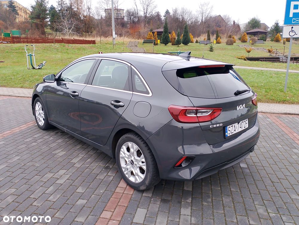 Kia Ceed - 4