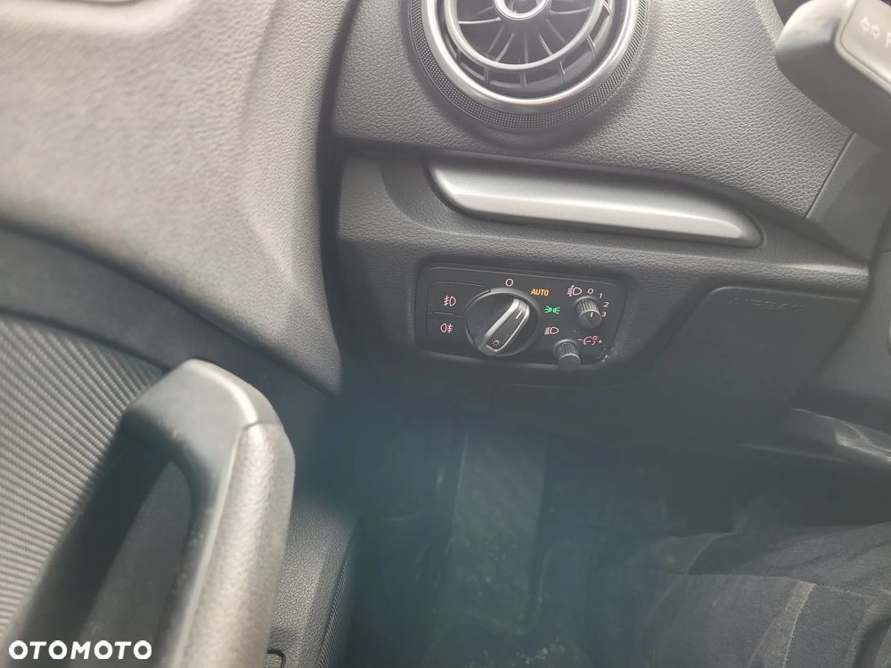 Audi A3 Sportback 1.6 TDI DPF Ambition - 35