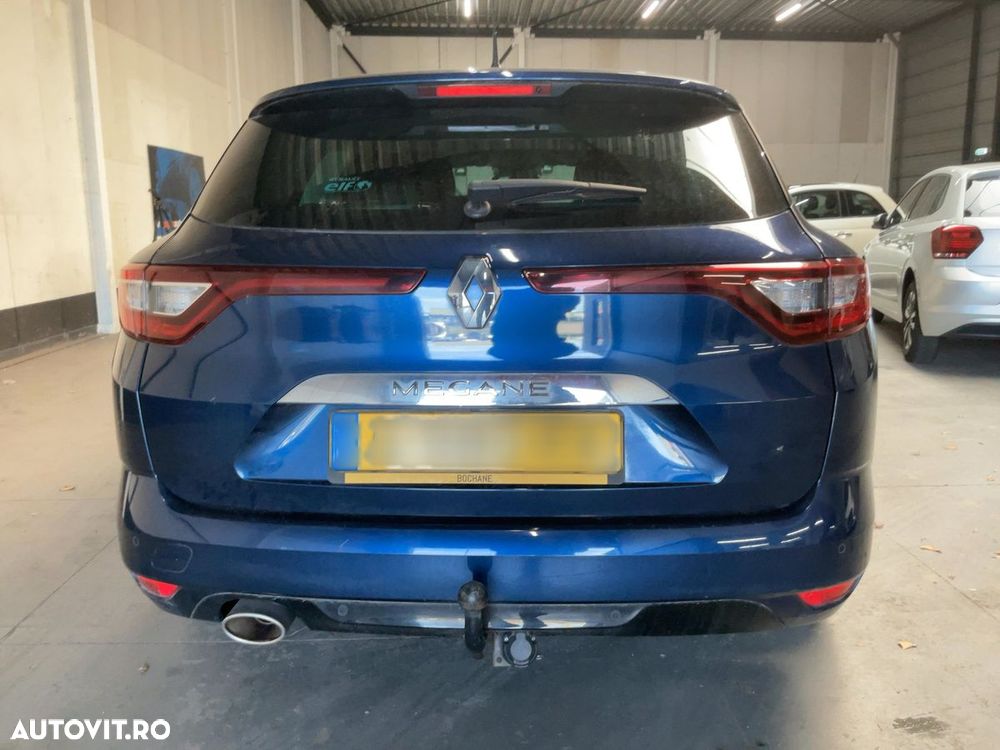 Renault Megane ENERGY TCe 140 EDC BOSE EDITION - 4