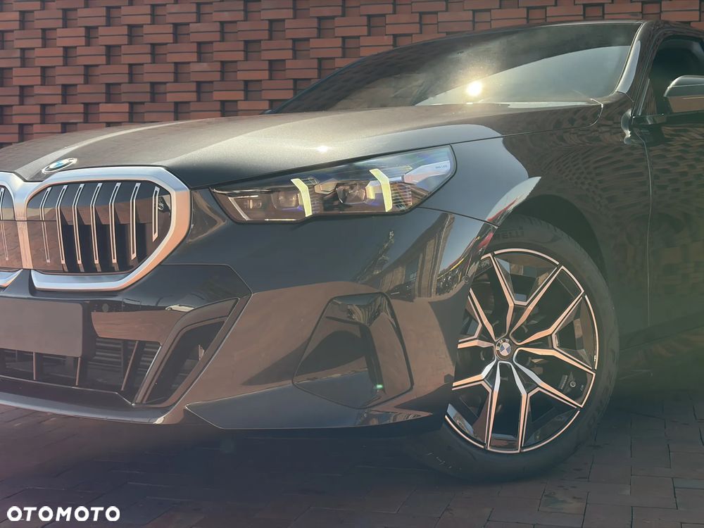 BMW Seria 5 520d xDrive mHEV - 10