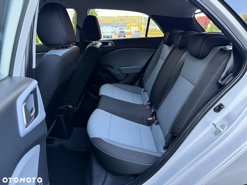 Hyundai i20 blue 1.2 YES Silver - 7