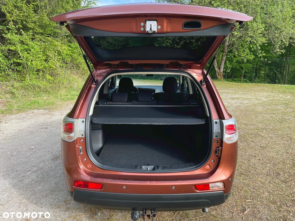 Mitsubishi Outlander 2.0 Intense - 9