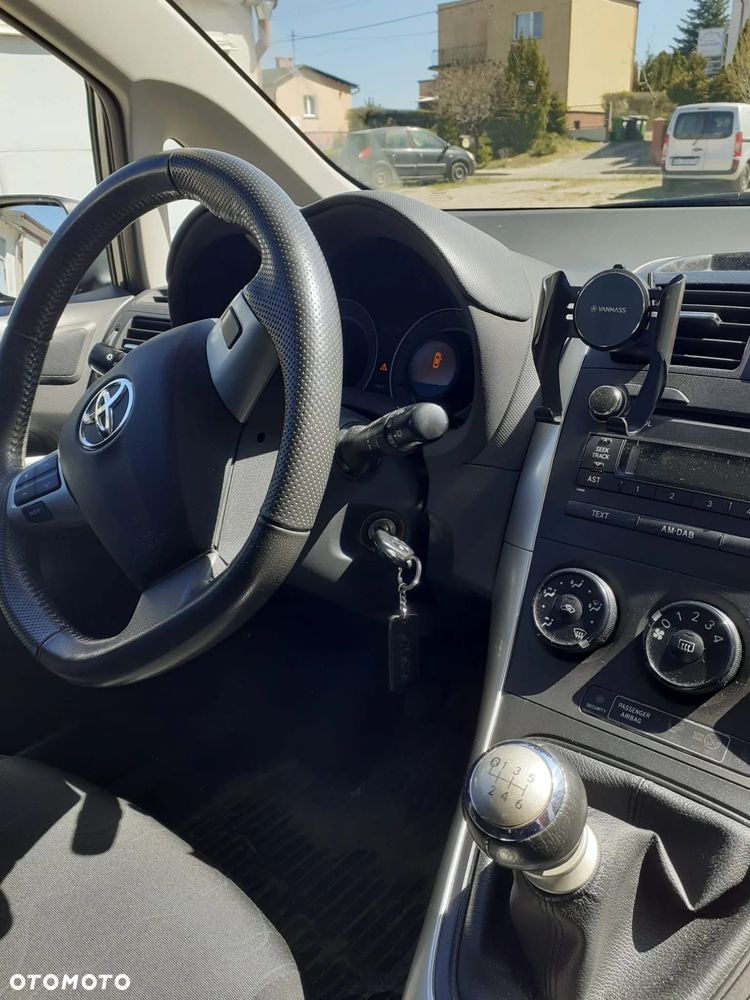 Toyota Auris 1.33 VVT-i Life - 6