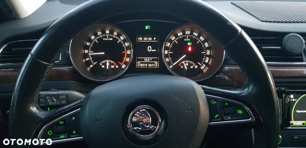 Skoda Superb 2.0 TDI Elegance DSG - 16