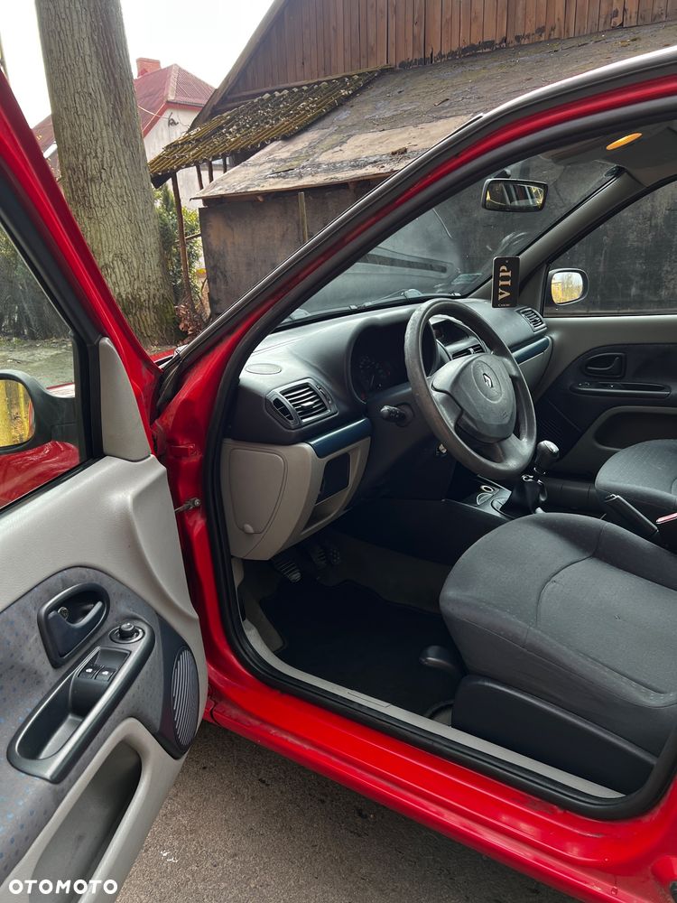 Renault Clio 1.2 16V Wind - 10