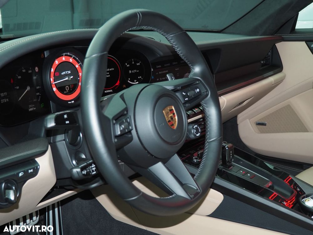 Porsche 911 Carrera GTS PDK - 13