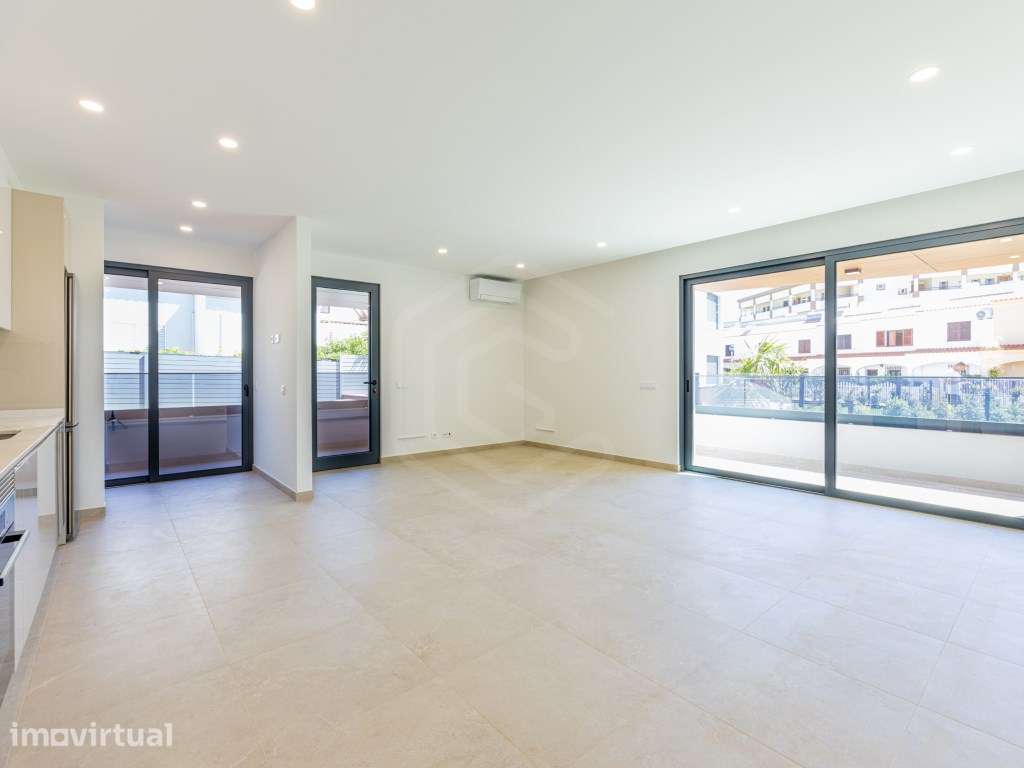 Apartamento T3 em Condomínio com Piscina perto da Praia, no centro ... - Grande imagem: 3/44