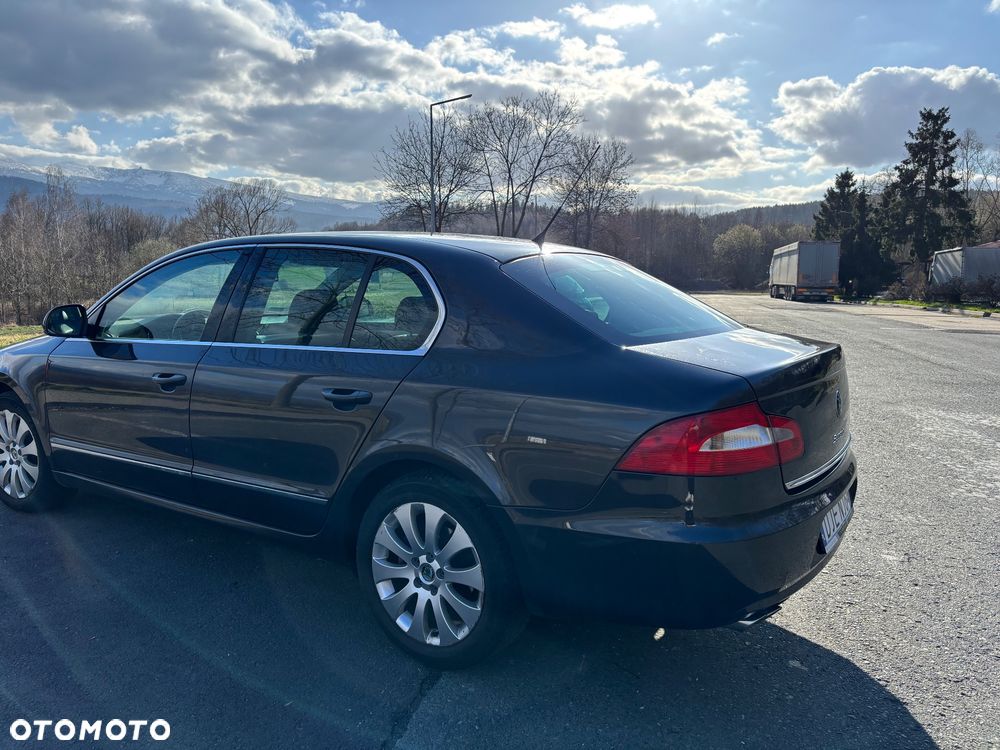 Skoda Superb 2.0 TDI Elegance DSG - 7
