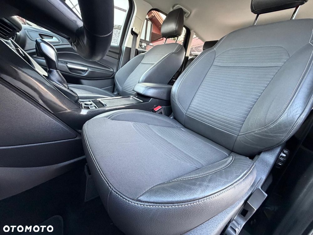 Ford Kuga 2.0 TDCi 4WD Titanium Plus - 34