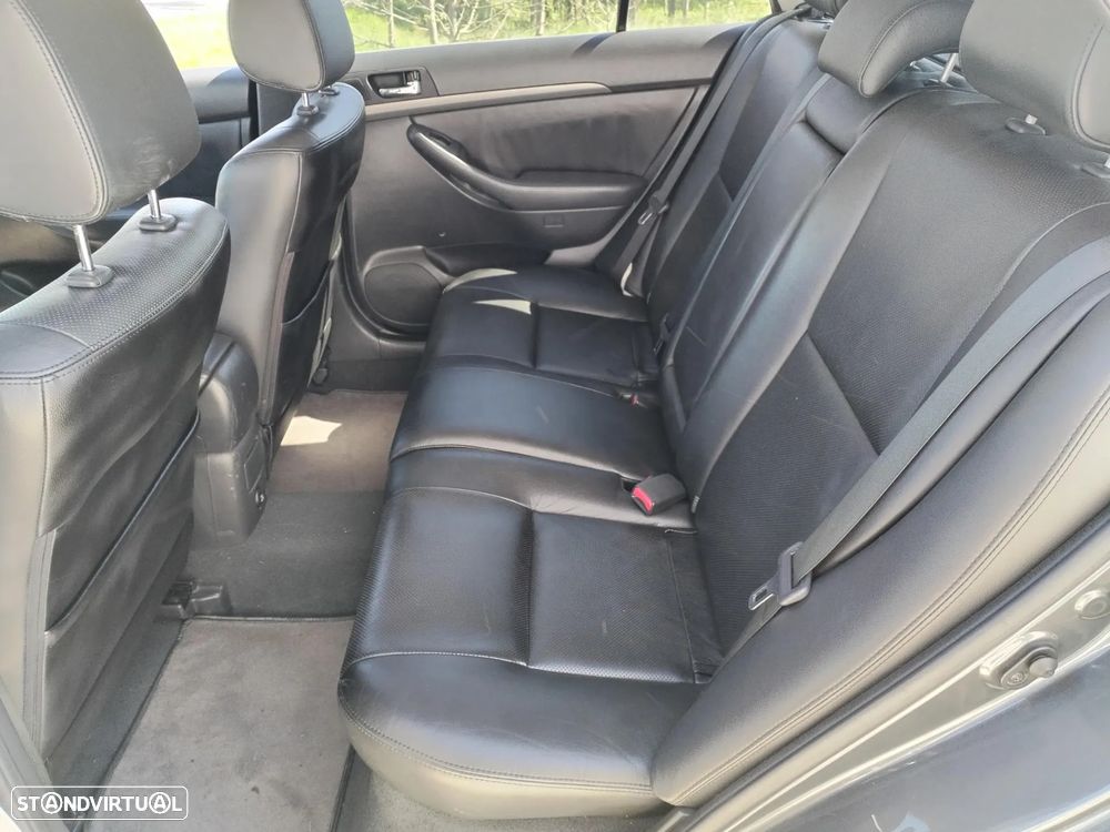 Toyota Avensis SW 2.0 D-4D GPS - 5