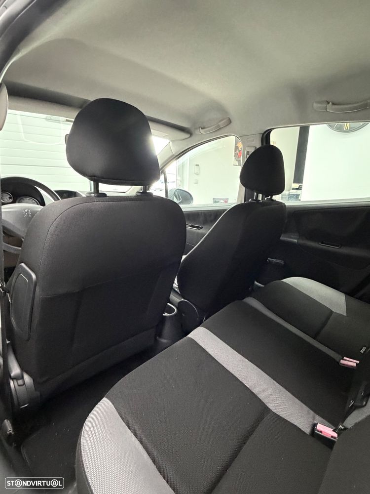 Peugeot 207 1.4 16V Trendy - 14