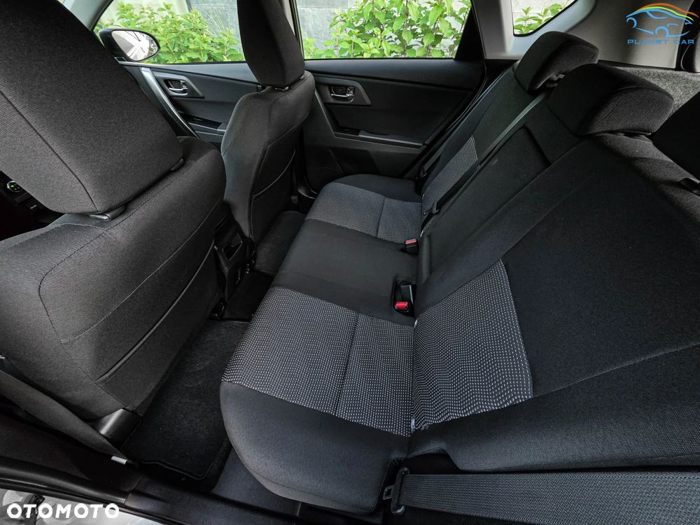 Toyota Auris - 16