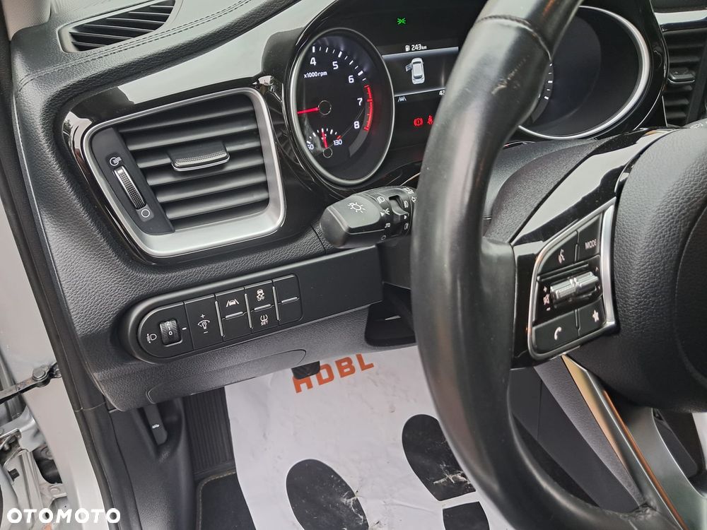 Kia Ceed - 25