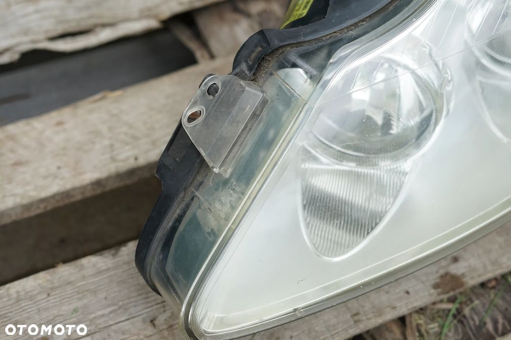 Lampa przód przednia lewa Opel Corsa D 13186383 Anglik - 2