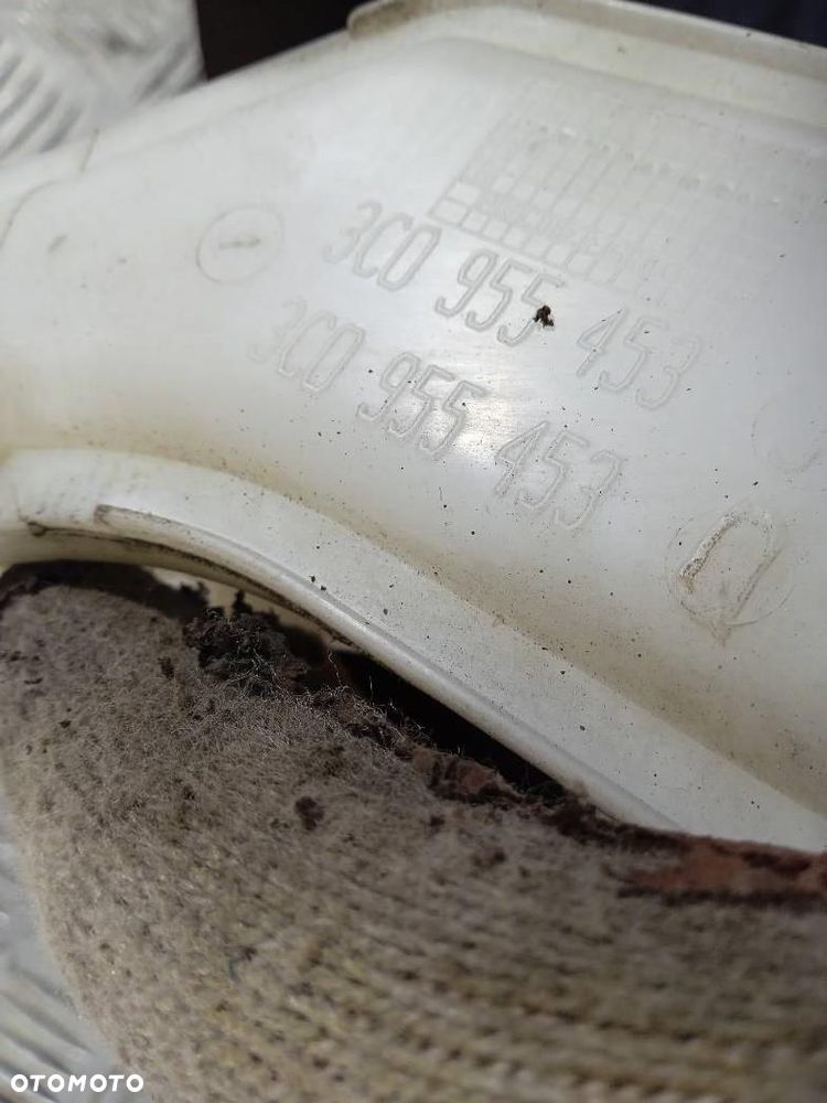 ZBIORNIK SPRYSKIWACZY VOLKSWAGEN PASSAT B6 - 3